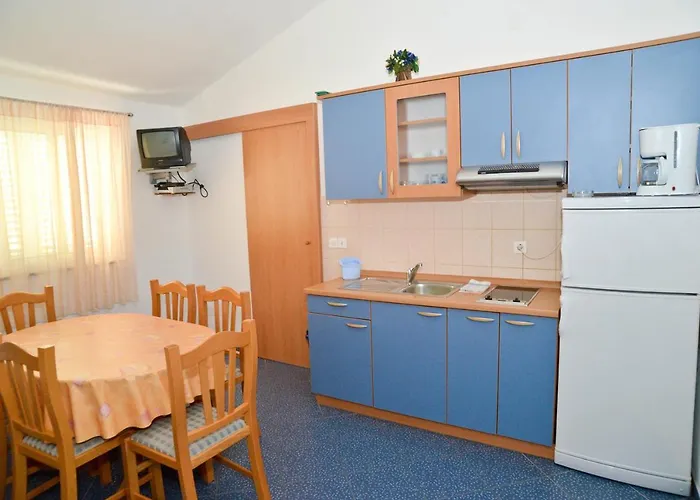 Apartman Apartments With A Parking Space Kukljica, Ugljan - 8399 *